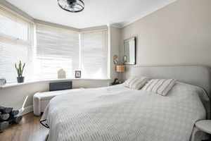 Bedroom- click for photo gallery